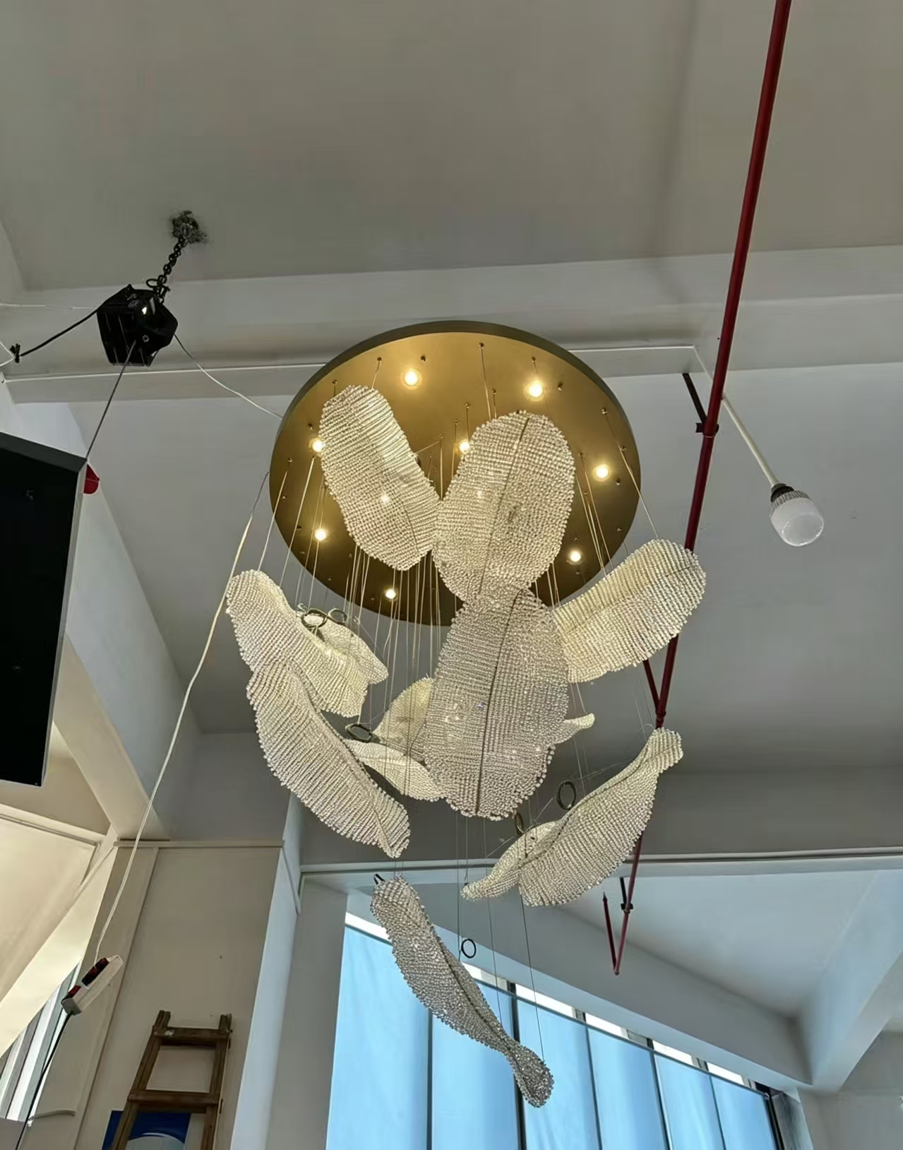 Custom Hotel Living Room Exhibition Hall Creative Luxury Crystal Flower Shape Chandelier Light