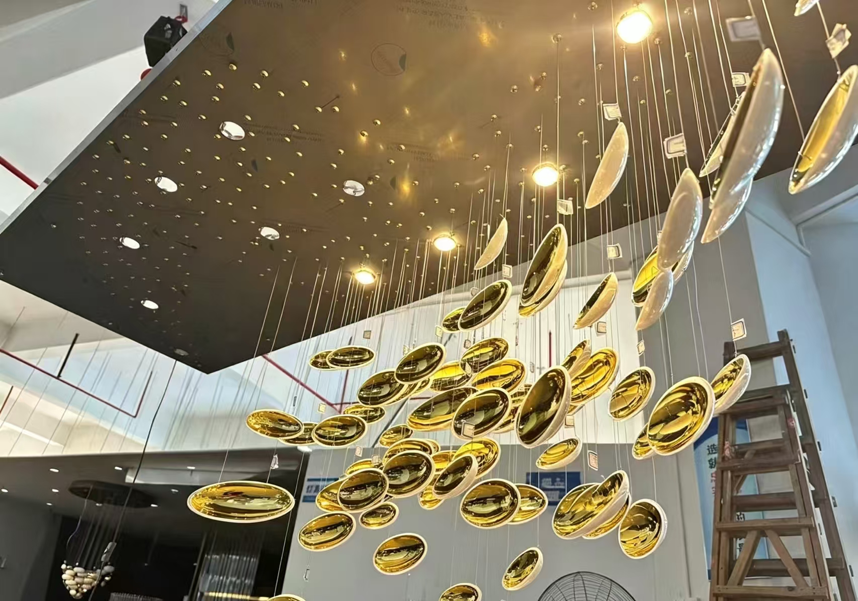 Modern Artistic Rectangle Glass Pendant Chandelier Luxury Golden LED Adjustable Height Wireless Control Villa Ceiling Light