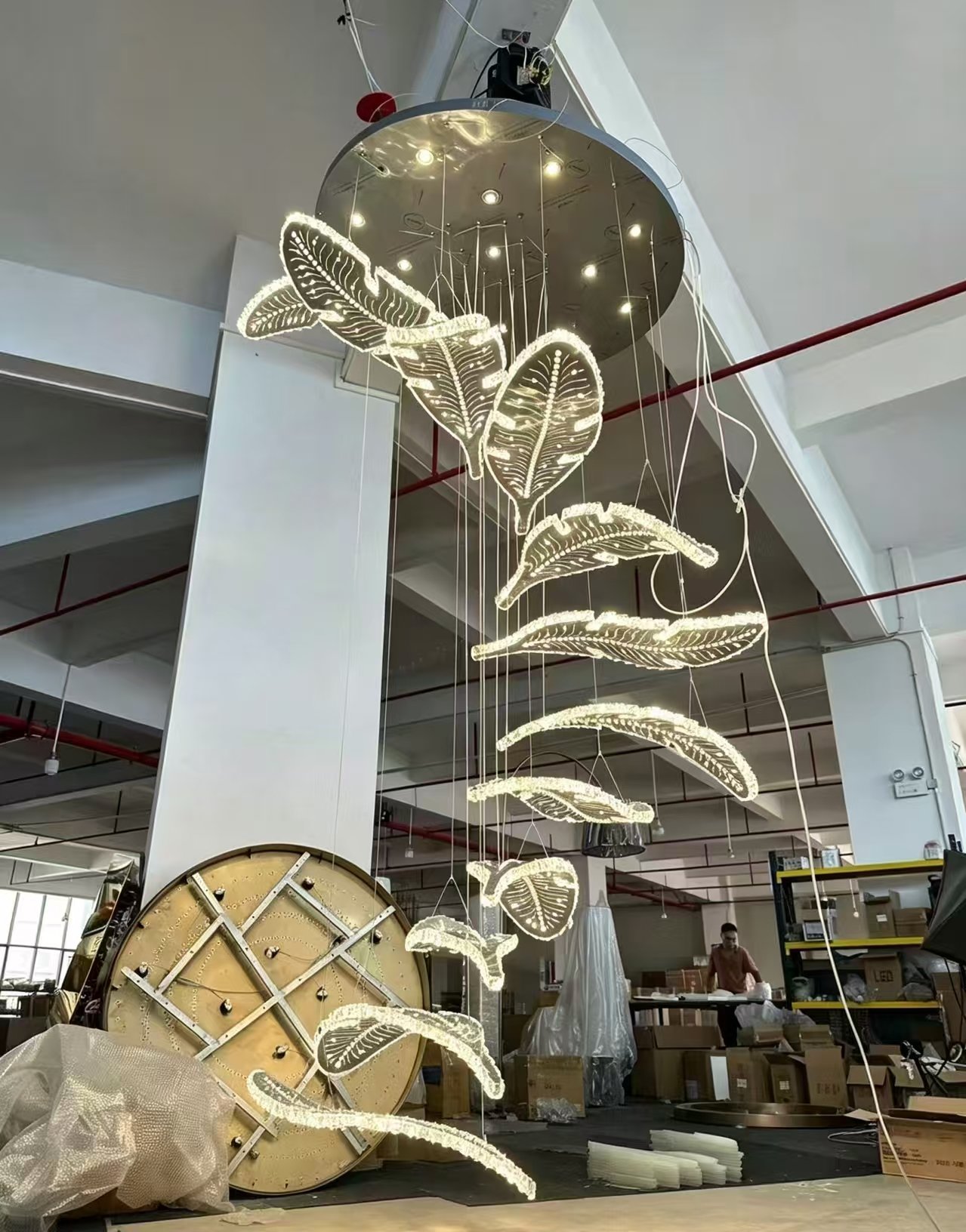 Feather Motif Pendant Lights Customized Blue Yellow Gems Decoration Club Five Star Hotel Villa Banquet Hall Chandelier