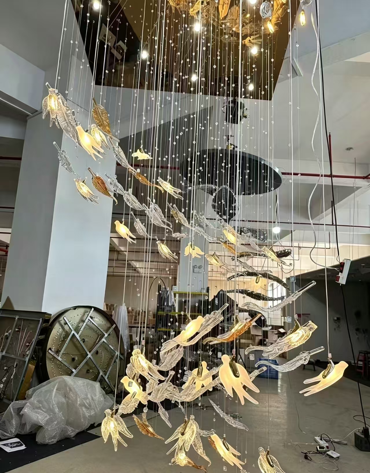 Custom Modern Art Hanging Lamp Hand Made Glass Pieces with Steel Wire Height Adjustable Hotel Staircase Luxury Glass Chandelier