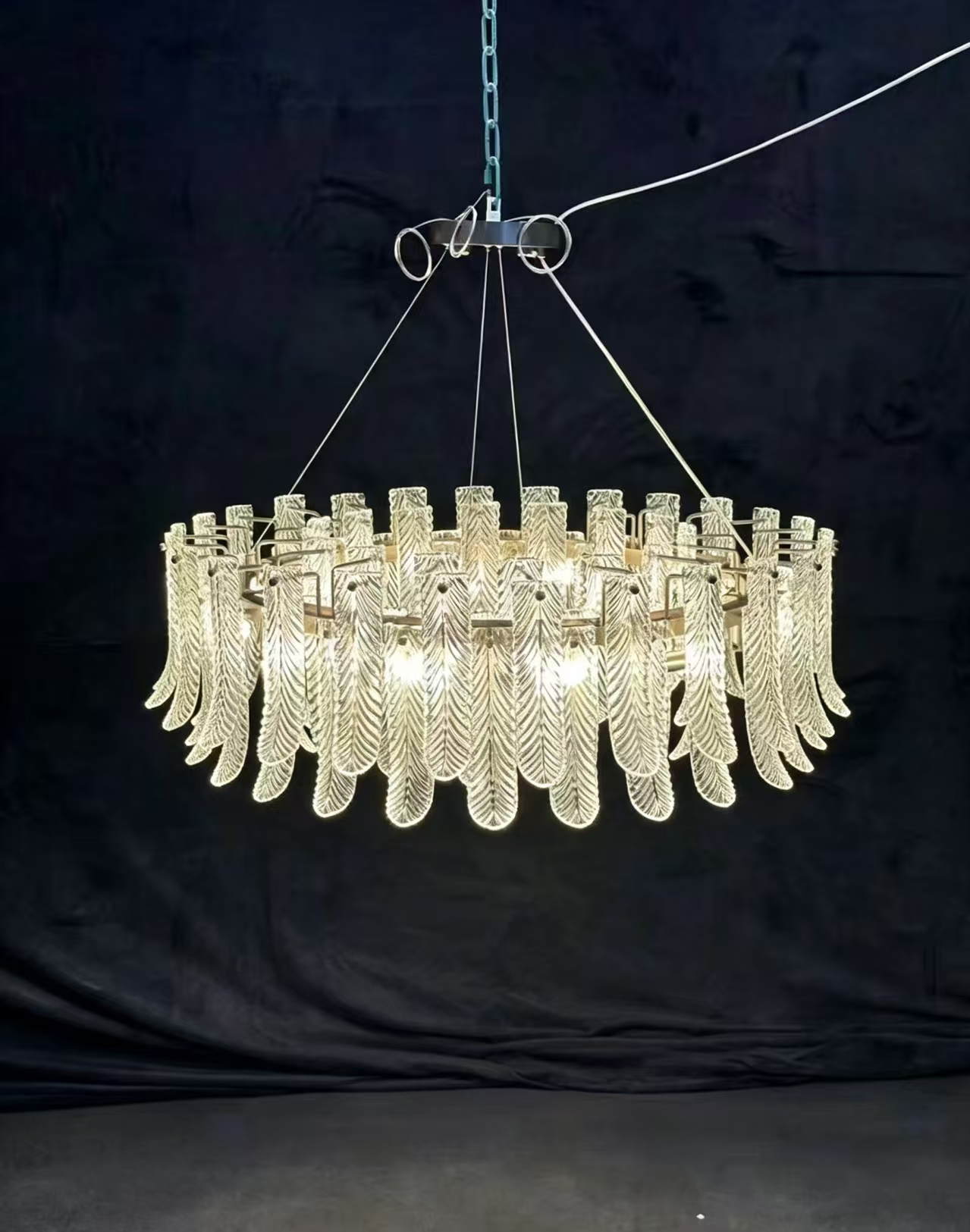 2026 New Nordic Modern Indoor Hot Sales Luxury Bronzed Iron Modern Round Left Glass Pendant Lamp for Living Room Hotel