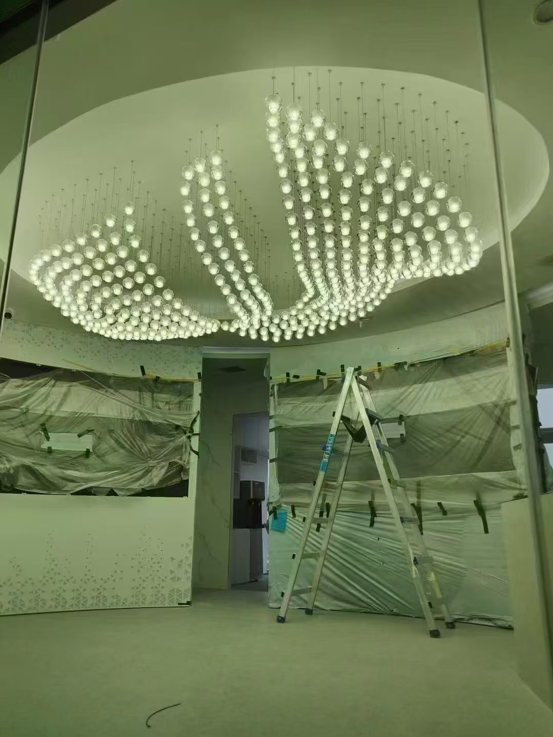 Modern High Ceiling Mounted Ball Chandelier Villa Restaurant Luxury Style Large Glass Oval Shaped Ball Chandelier