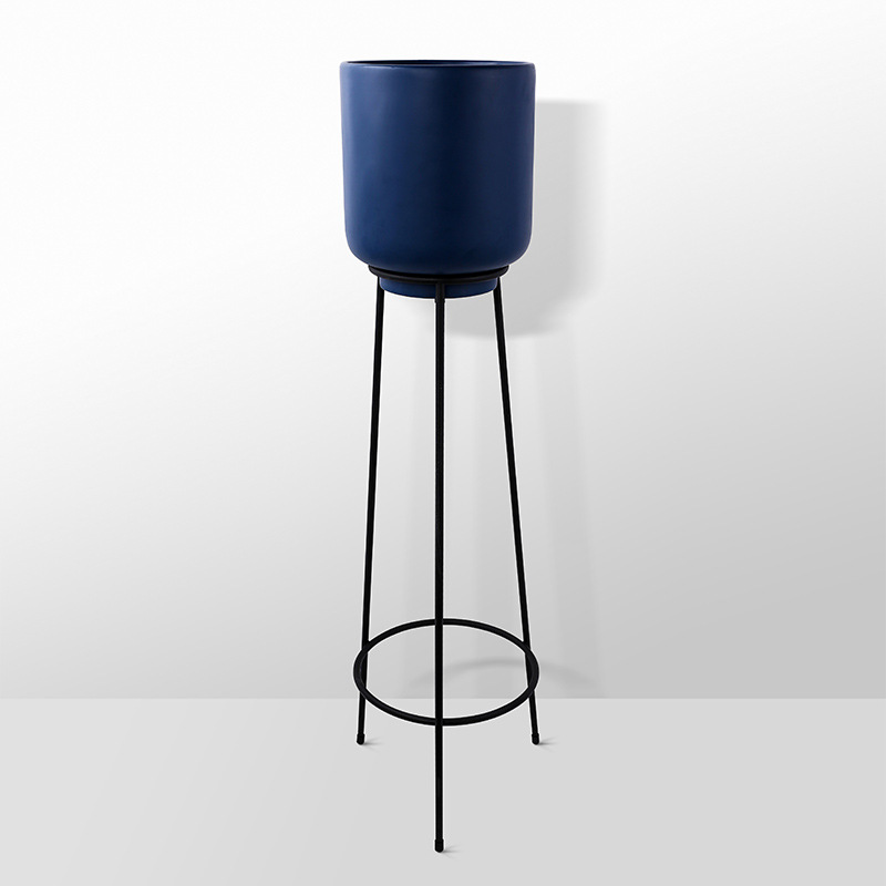 Premium Handmade Contemporary Iron Tabletop Flower Vase Elegant Designer Floral Holder for Interior Designers Furniture