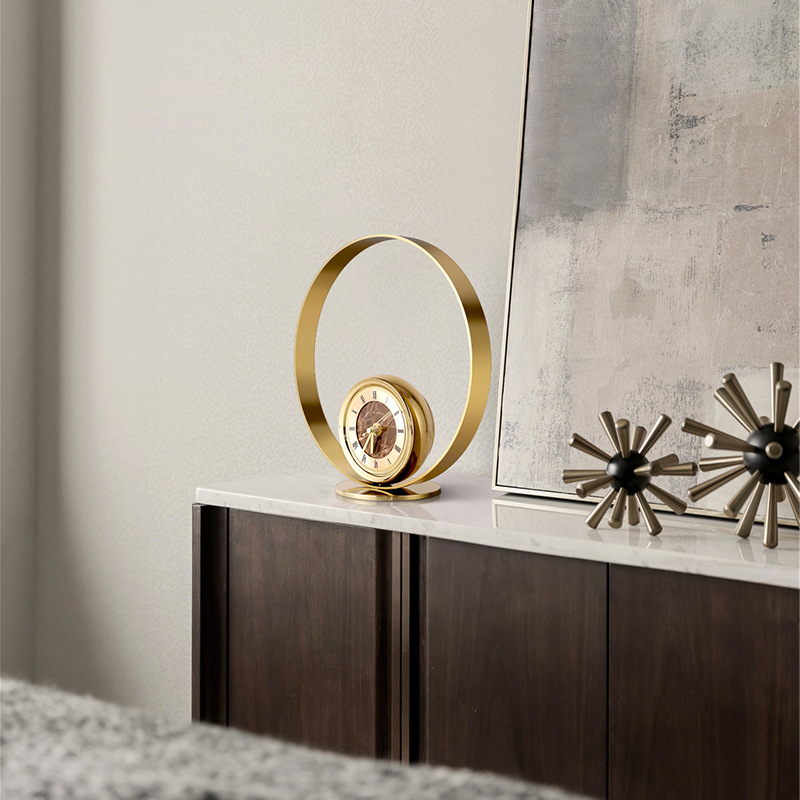 Wholesale Modern Decorative Nordic Art Design Metal Pendulum Wall Clock Home Decoration