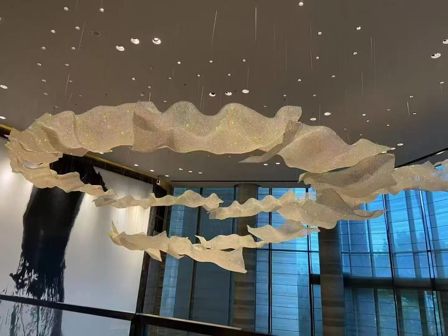 Modern Luxury Custom Large Scale LED Crystal Ribbon Chandelier Flowing Cloud Pendant Light for Hotel Lobby Atrium Project