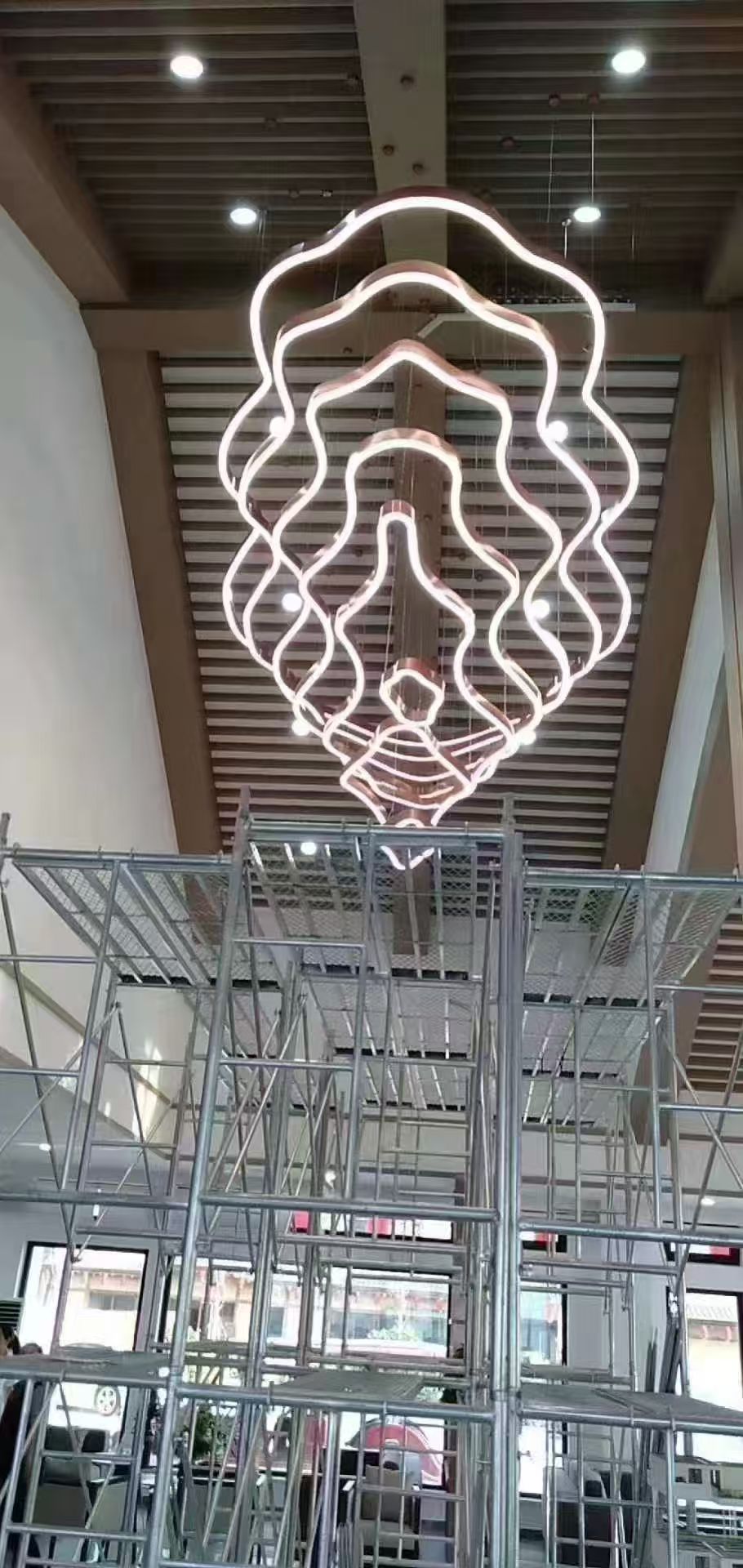 Modern Custom Made Creative Art Chandelier Large Curve Ring Steel and Acrylic Mountains LED Banquet Hall Chandelier